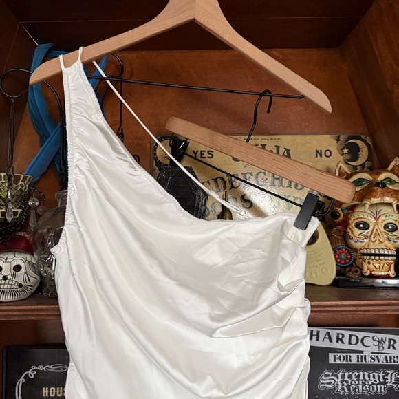 Cider - Solid Satin Asymmetrical Ruched Midi Dress - size large - Picture 4 of 9